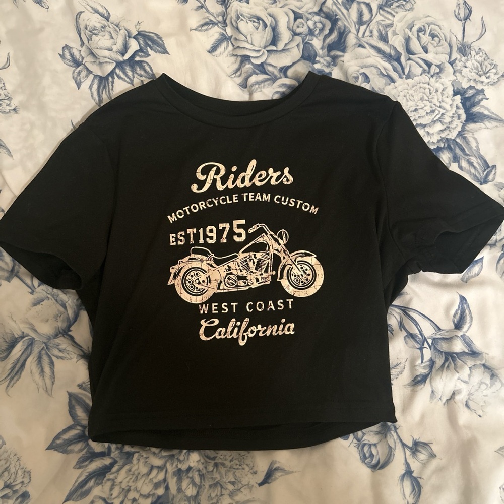 SHEIN Black Short Sleeve Tee with Vintage Motorcycle Graphic
